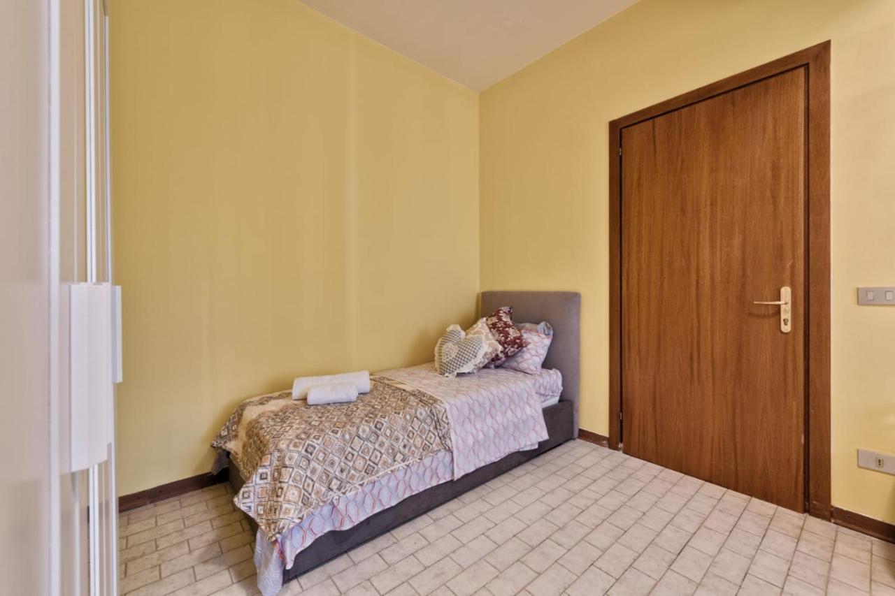 Venice Miramare Residence Zelo Екстериор снимка