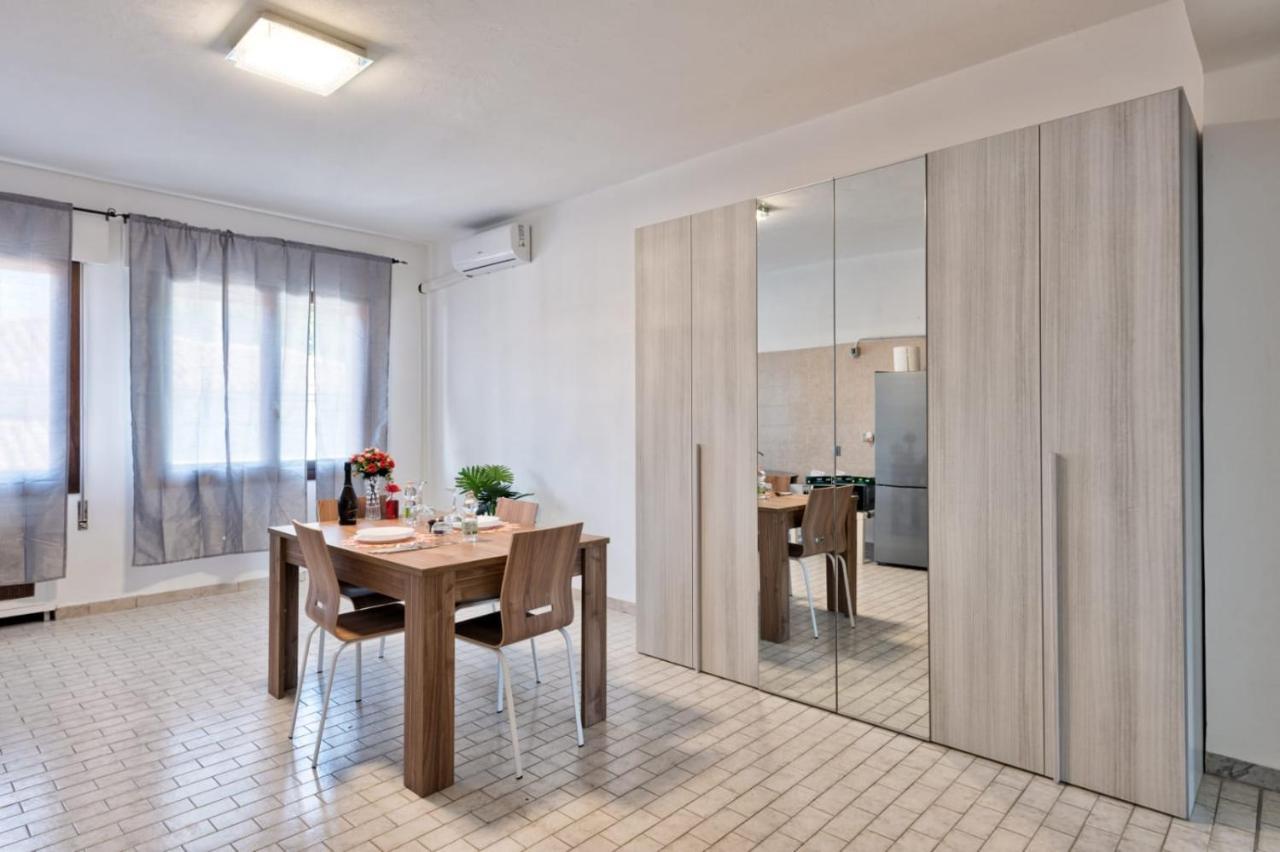 Venice Miramare Residence Zelo Екстериор снимка